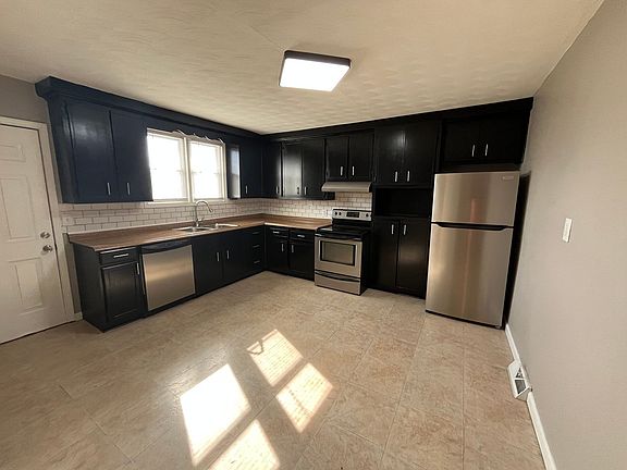 4th image of 129 Troeckler Ln