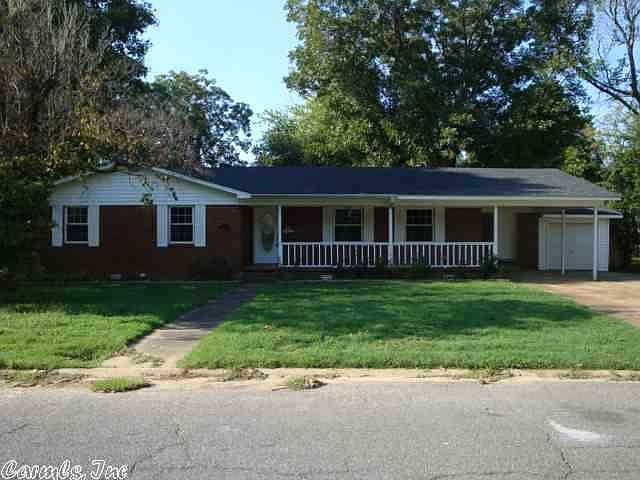 1st image of 3 Lynwood Dr