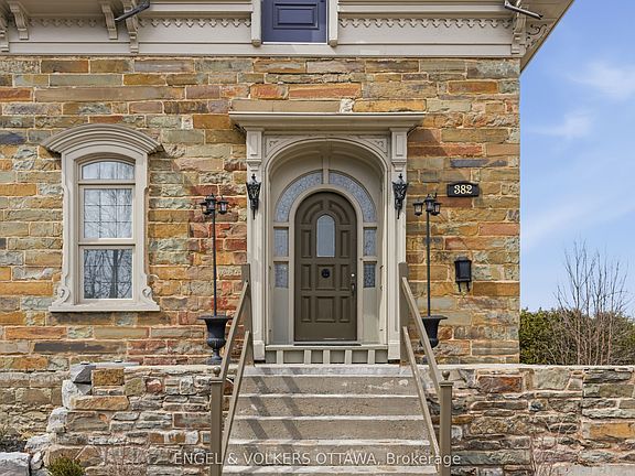 3rd image of 382 McGill St
