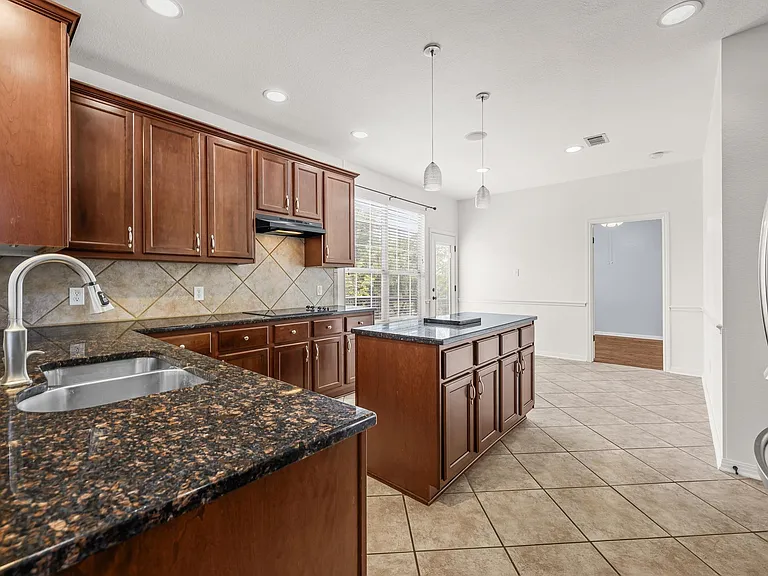 11905 Lake Stone Dr — Photo 13