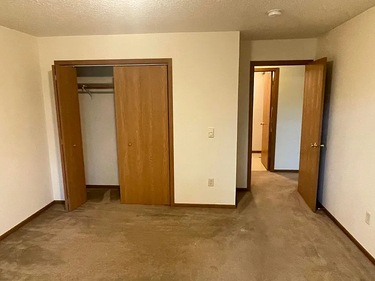 714 Bruce Ct #9 — Photo 8