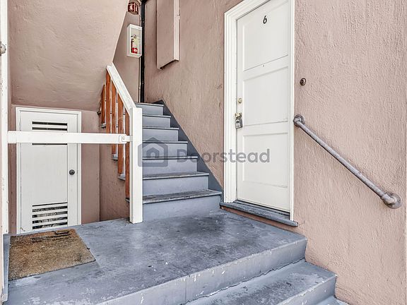 4th image of 6716 Macarthur Blvd APT 6
