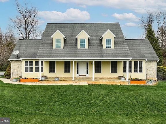 4th image of 101 Fairfax Dr