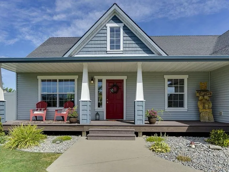 2911 W Cranberry Ave — Photo 2
