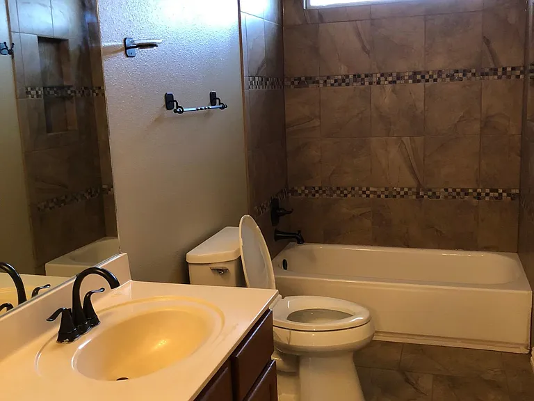 12315 Stable Square Dr — Photo 9