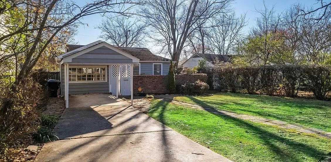6423 Kenwood Rd — Photo 4