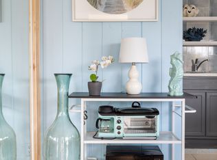 9424 Swinton Ave, North Hills, CA 91343