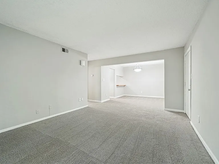Hills at Hoover Apartments — Photo 18