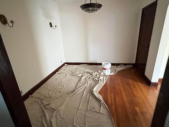 5th image of 409 Bement Ave #2