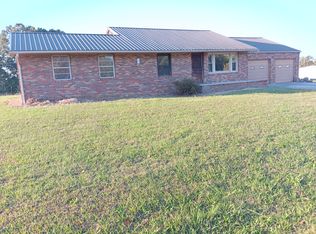 1233 Zirkle Rd, Dandridge, TN 37725