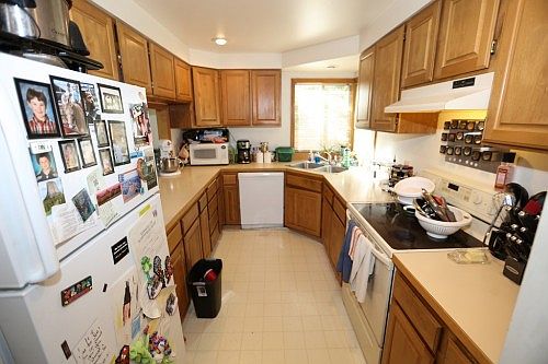 5th image of 8011 NE 150th St