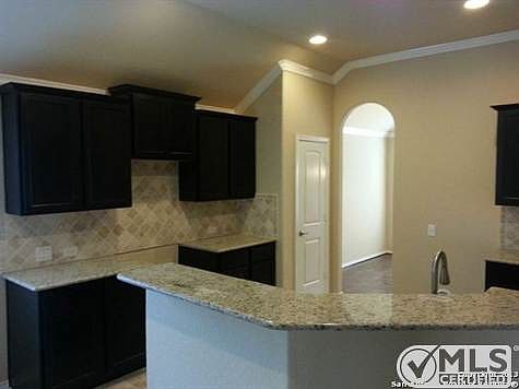 5th image of 517 Saddlehorn Way