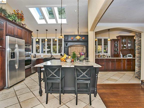 4th image of 1163 Saint Francis Dr
