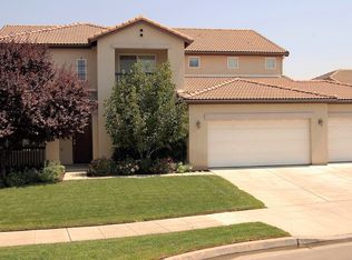 2905 Maine Ave, Clovis, CA 93619