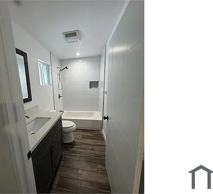 1348 W 41st Pl — Photo 15