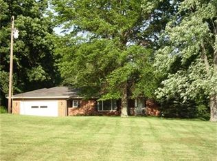 1800 N 2300 East Rd, Moweaqua, IL 62550