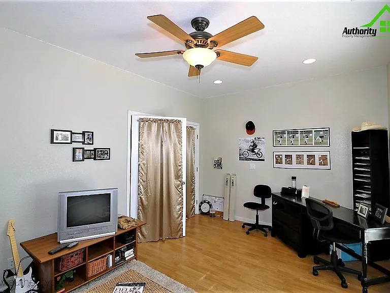 14270 Quail Springs Rd — Photo 23