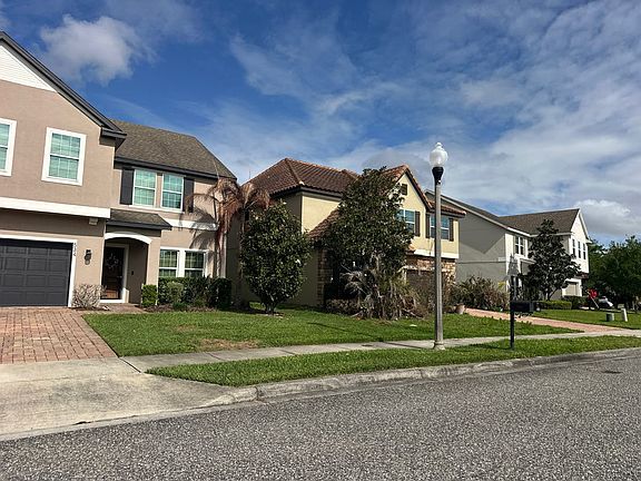 3rd image of 528 Egret Place Dr