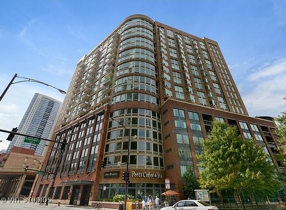 5th image of 600 N Kingsbury St APT 01201