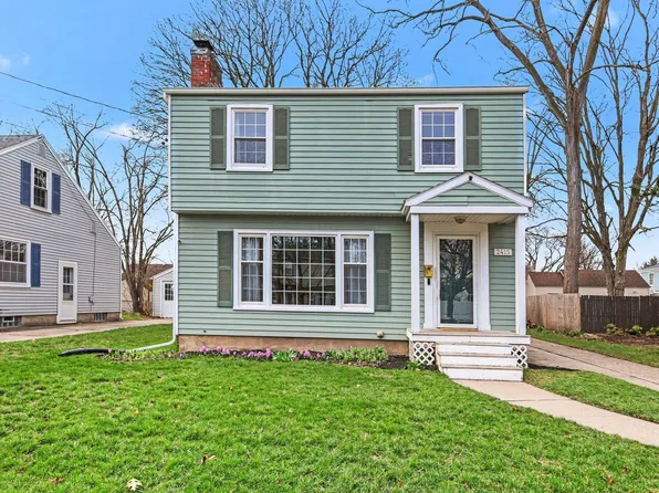2415 Aleda Ave SE, Grand Rapids, MI 49507