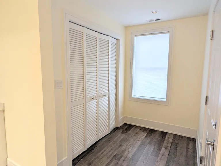 1918 N Ridgeway Ave #2 — Photo 8