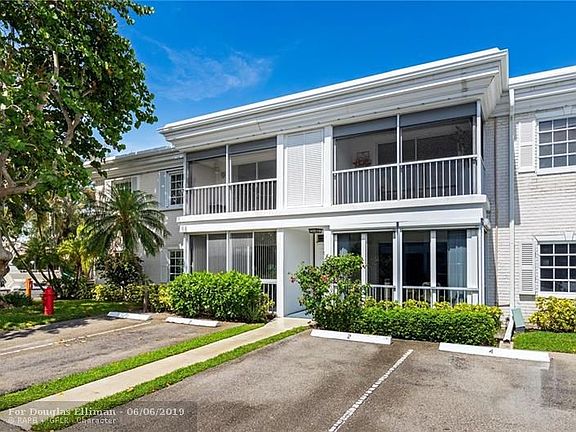 3rd image of 6449 Bay Club Dr APT 4