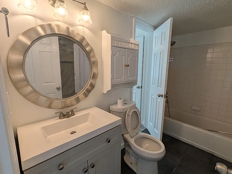 4757 Cheshire Cir — Photo 9