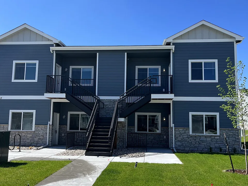 1425 Richard Martin Dr #201