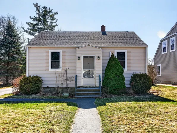 20 Providence Avenue, Falmouth, ME 04105