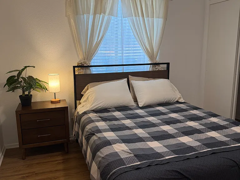 Guest bedroom