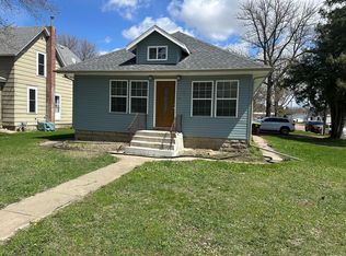 709 4th Ave, Windom, MN 56101