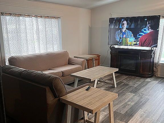 3rd image of 10505 NE 53rd Ave