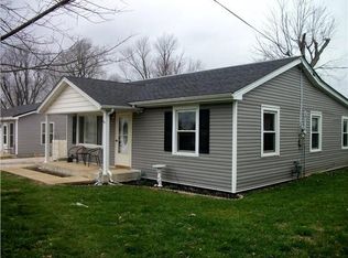 811 Hill St, Irvington, KY 40146
