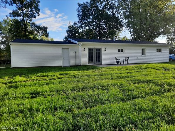 4117 Saint James Dr, Brunswick, OH 44212