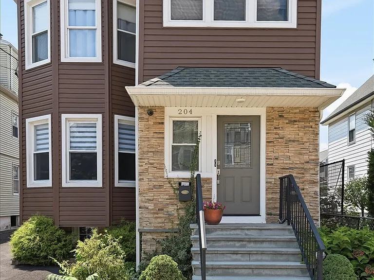 204 Hayward Pl #1 — Photo 18