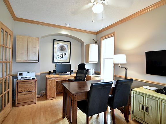 5th image of 15130 Dundee Ave