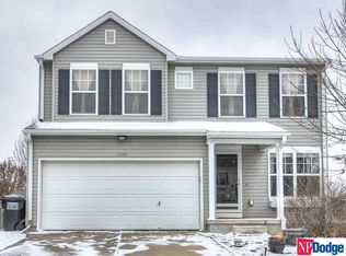 16114 Willow St, Omaha, NE 68136