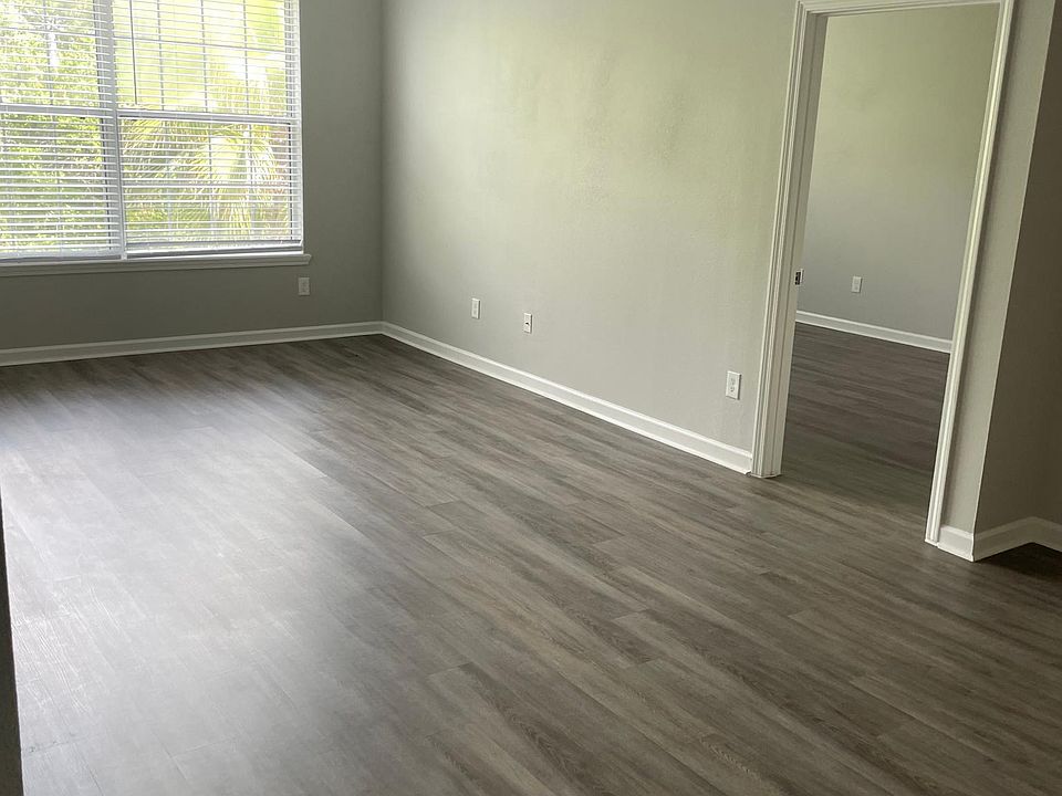 1st image of 7801 Point Meadows Dr Unit 3409