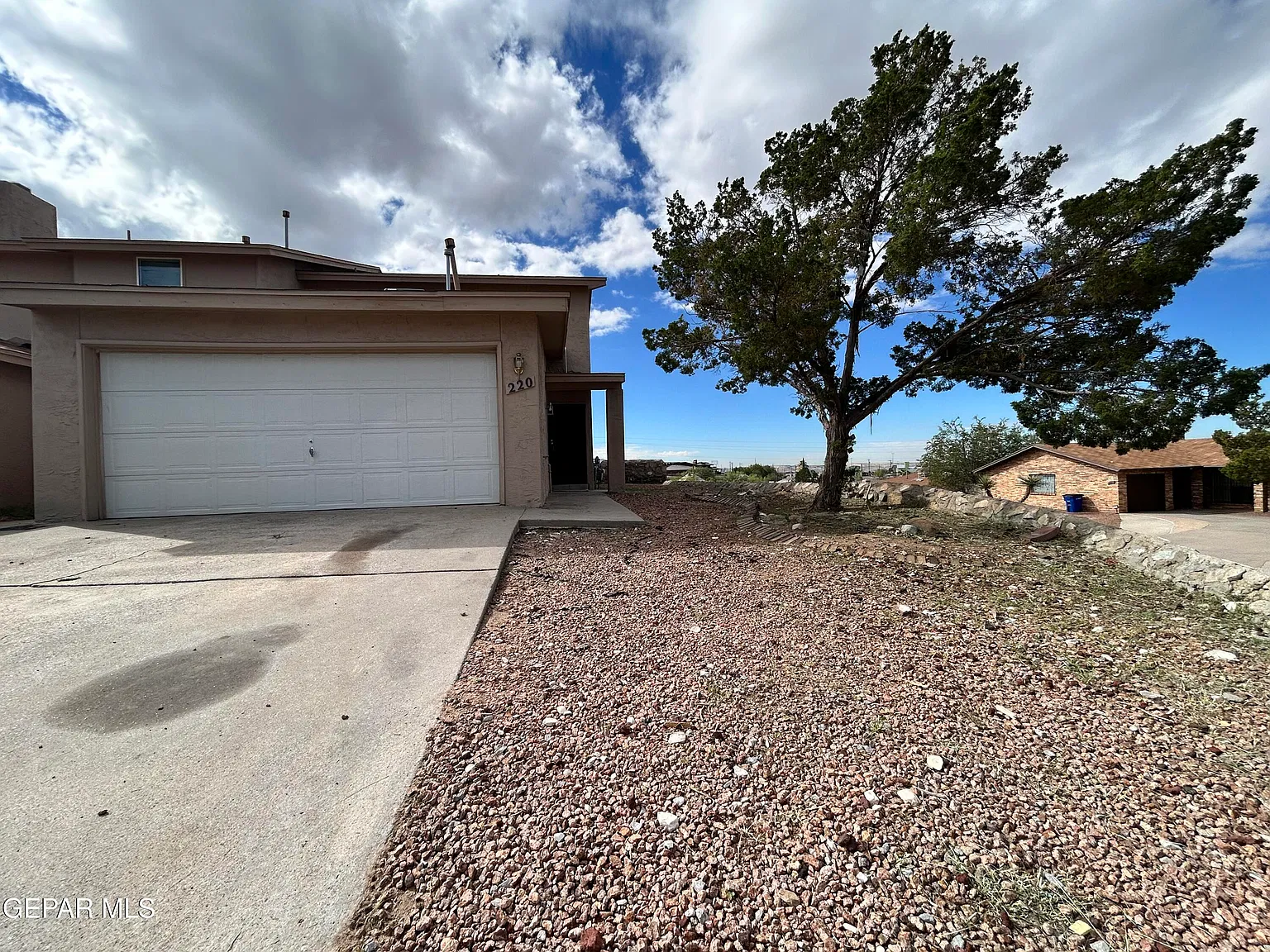 3 bed, 3.0 bath, 1364 sqft, $1,650 — Photo 3