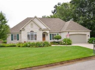 52208 Plantation Dr, Granger, IN 46530