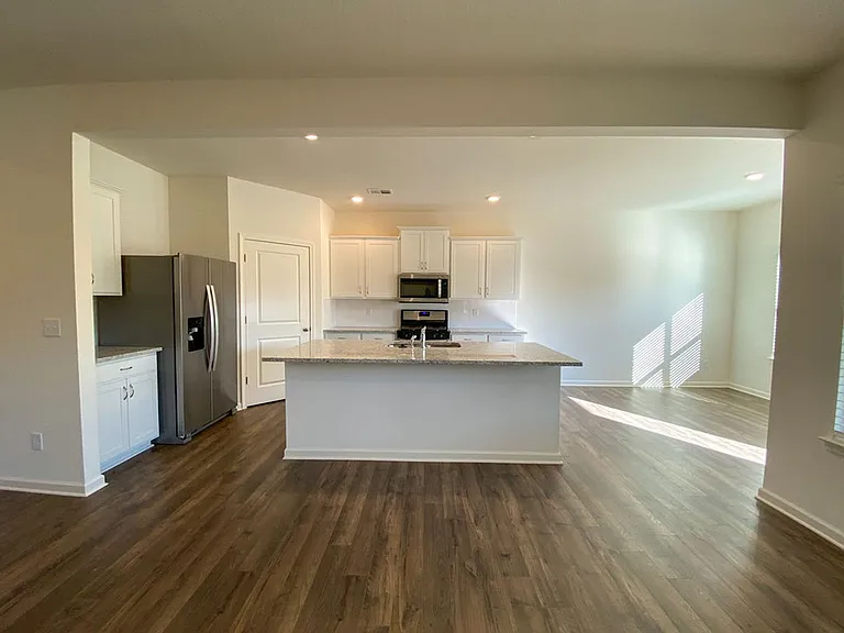 38 Crown Way — Photo 14