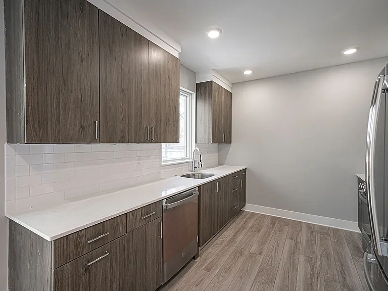 746 S 16th Street — Photo 3