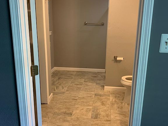 5th image of 225 Sweet St #2
