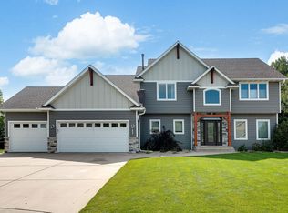 2568 S Park Pl, Hastings, MN 55033