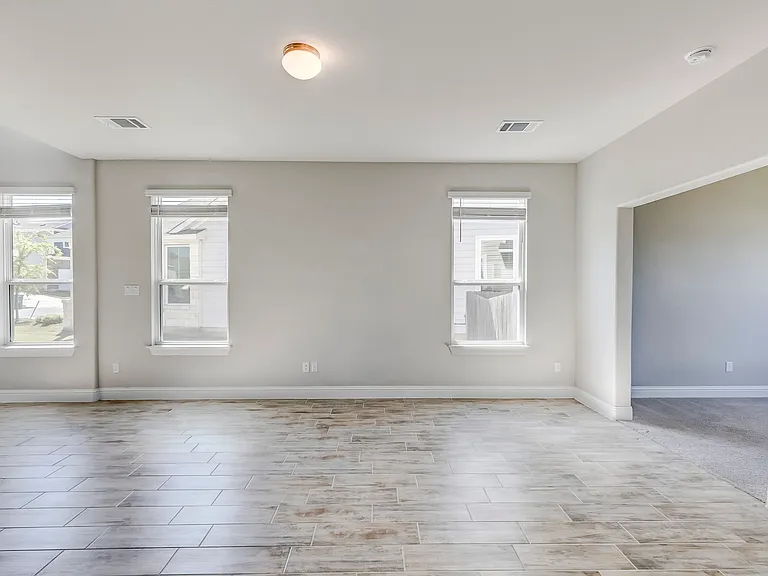 113 Riverhill Dr — Photo 12