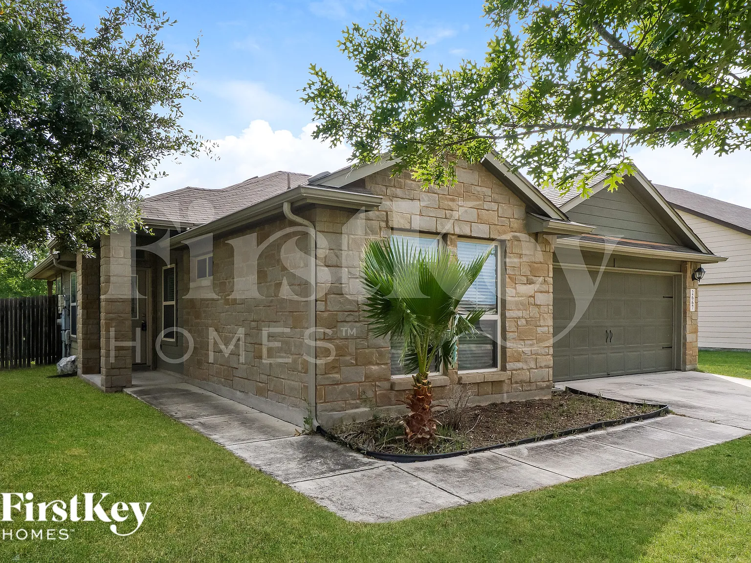 3 bed, 2.0 bath, 1163 sqft, $1,605 — Photo 2