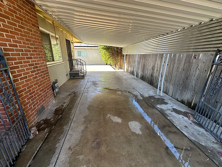 1314 W Weldon Ave #A — Photo 6