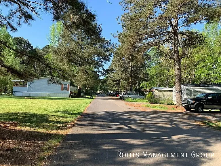 42 Daniel Dr #42 — Photo 8