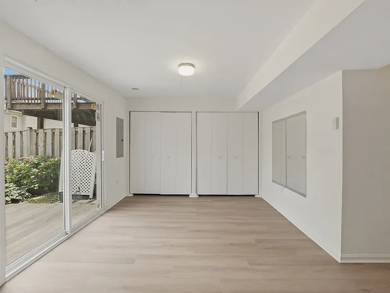 2846 Schoolhouse Cir — Photo 18