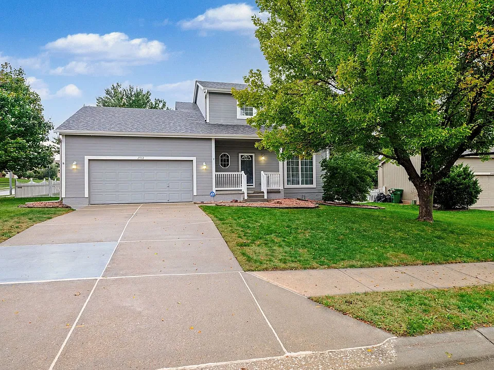 1912 Ridgeview Dr